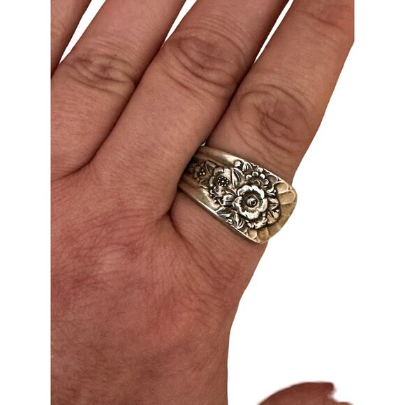 Floral Size 9 Sterling Silver Plated Spoon Ring - Picture 5 of 5